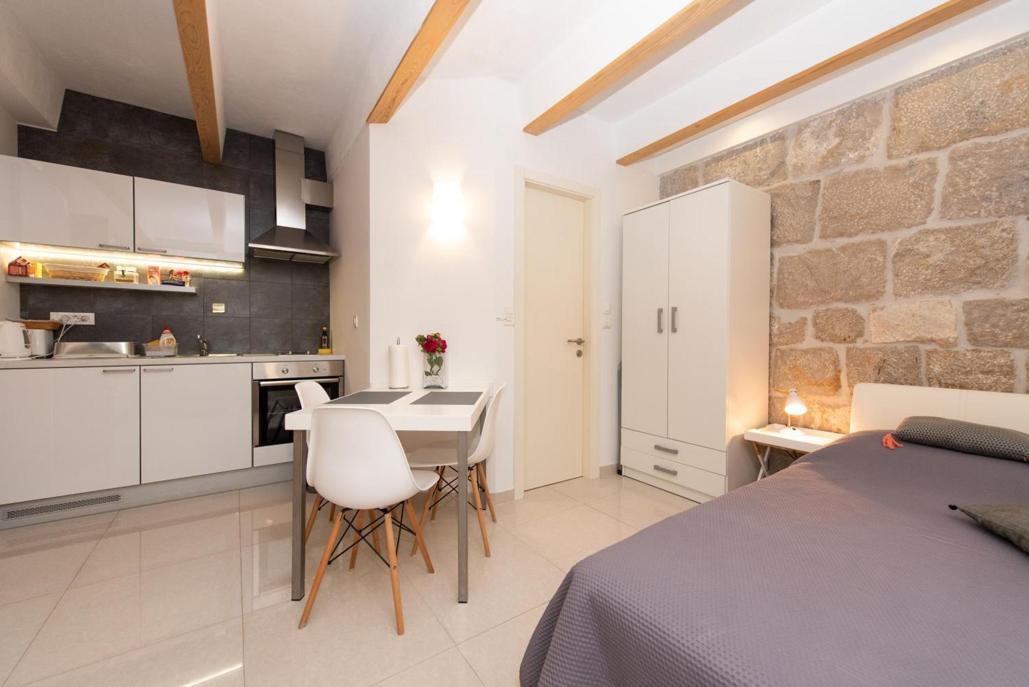 Korda Beach Apartment *