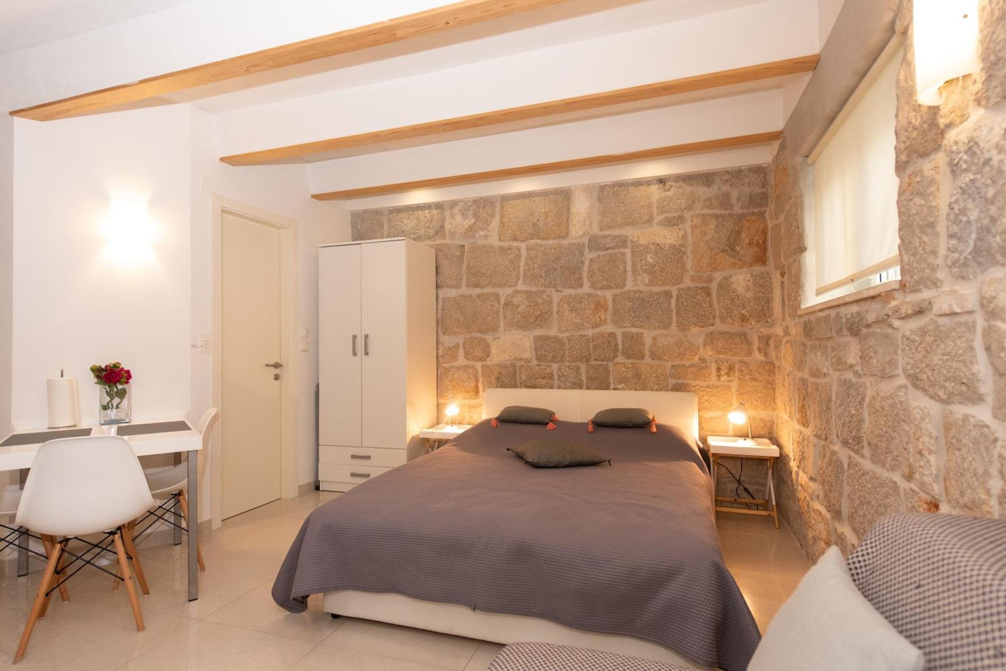 Korda Beach Apartment Split